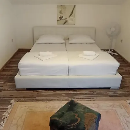 Unski Biser Apartment *